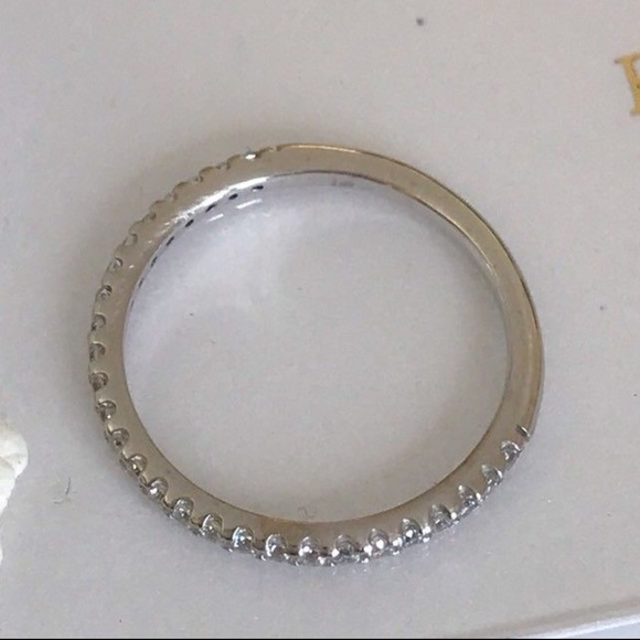 Wedding Band 14k yellow or white Gold Ring - Picture 6 of 8